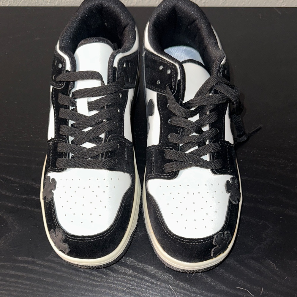 Black and White Women's Sneakers